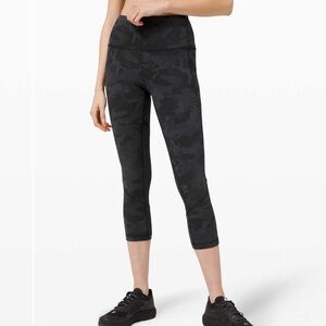 Lululemon Pace Rival High-Rise Crop 22"
Incognito Camo Multi Grey / Black